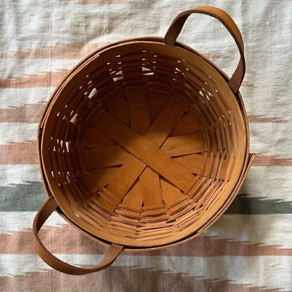 Longaberger 1995 Round Darning Basket with Leather Handles and Plastic Liner